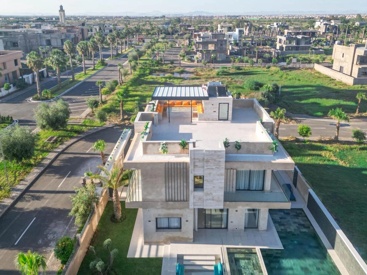 Vue aérienne de la villa et du rooftop